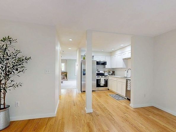 12 Merlin Ct 12, Worcester MA 01602
