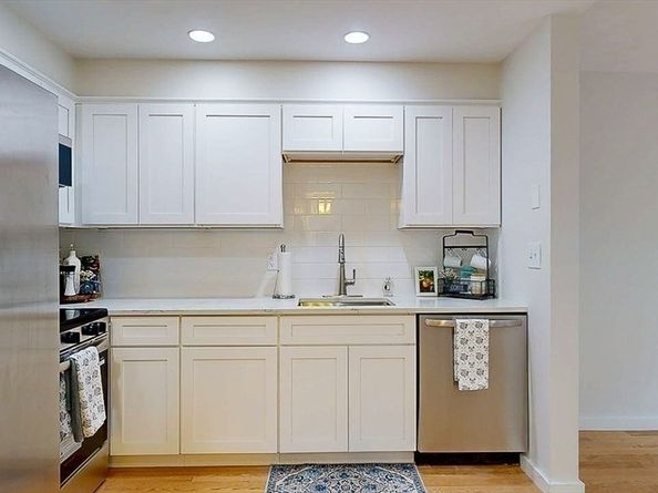 12 Merlin Ct 12, Worcester MA 01602