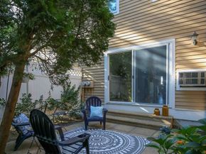 12 Merlin Ct 12, Worcester MA 01602