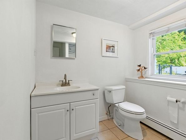 94 Kensington St, Braintree MA 02184