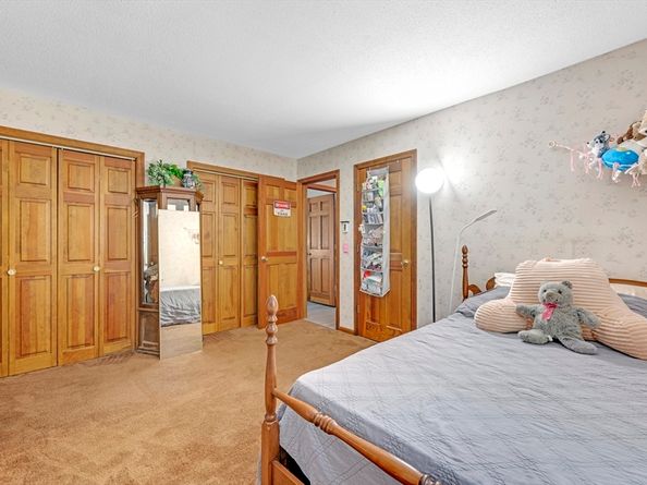 73 New Boston Rd, Sturbridge MA 01566