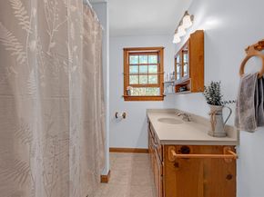 73 New Boston Rd, Sturbridge MA 01566