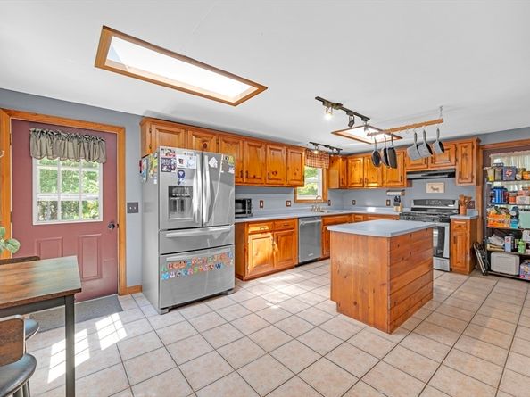 73 New Boston Rd, Sturbridge MA 01566
