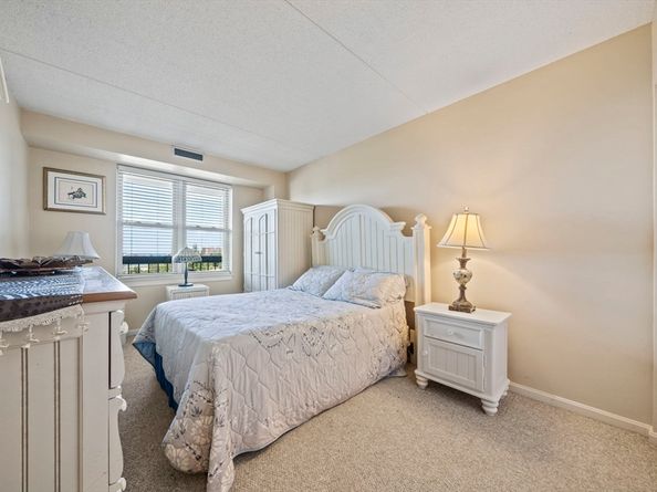 155 George Washington Blvd 304, Hull MA 02045