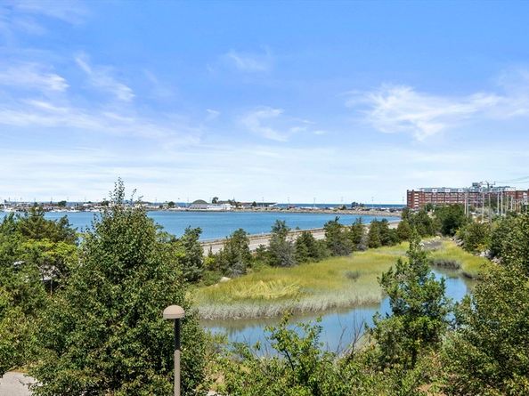 155 George Washington Blvd 304, Hull MA 02045