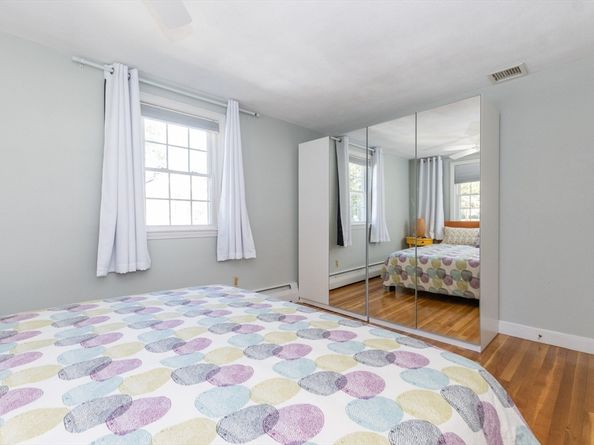 28 Hart St, Burlington MA 01803