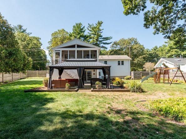 28 Hart St, Burlington MA 01803