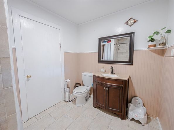 16 Mount Hope St, Dedham MA 02026