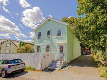 16 Mount Hope St