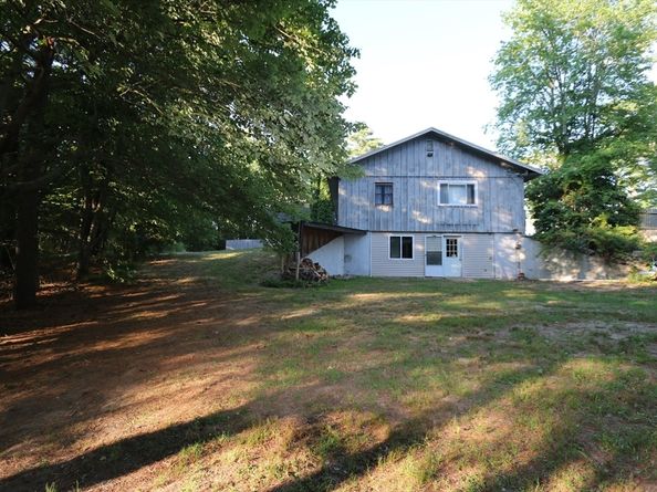 7 Collins Ave, Middleboro MA 02346