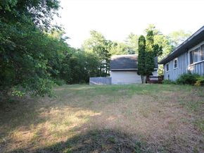 7 Collins Ave, Middleboro MA 02346