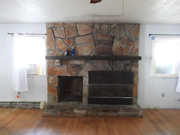 7 Collins Ave, Middleboro MA 02346