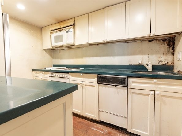 21A Pinckney, Boston MA 02114
