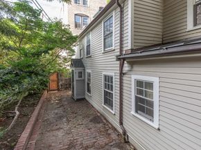 21A Pinckney, Boston MA 02114