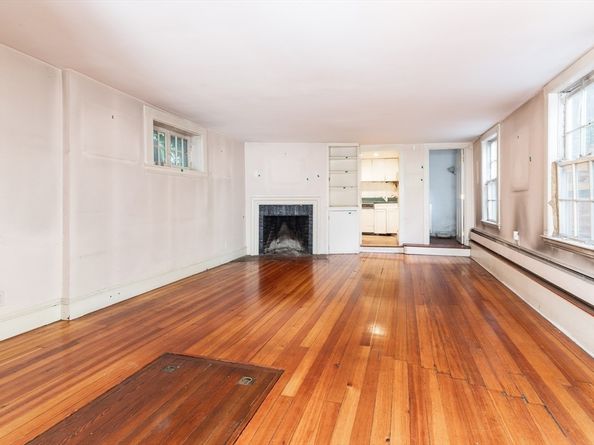 21A Pinckney, Boston MA 02114