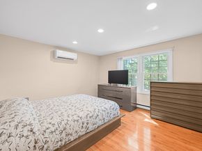 34 Rudolph St, Worcester MA 01604