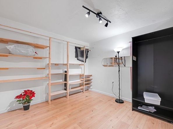 34 Rudolph St, Worcester MA 01604