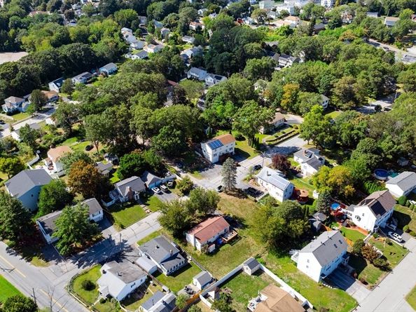 34 Rudolph St, Worcester MA 01604