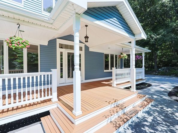 10 Prospect St, Upton MA 01568