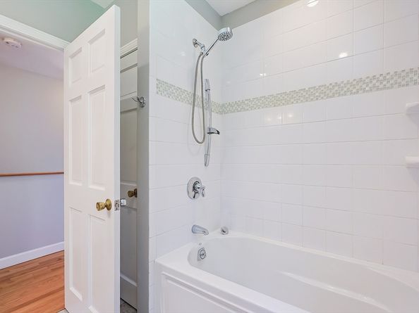 10 Prospect St, Upton MA 01568