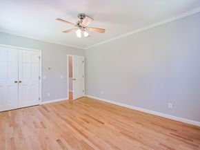 10 Prospect St, Upton MA 01568
