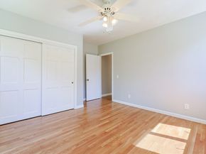 10 Prospect St, Upton MA 01568