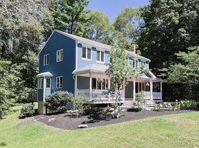 10 Prospect St, Upton MA 01568