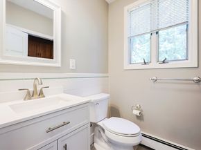 10 Prospect St, Upton MA 01568