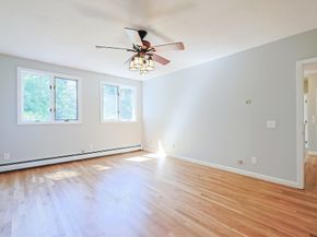 10 Prospect St, Upton MA 01568