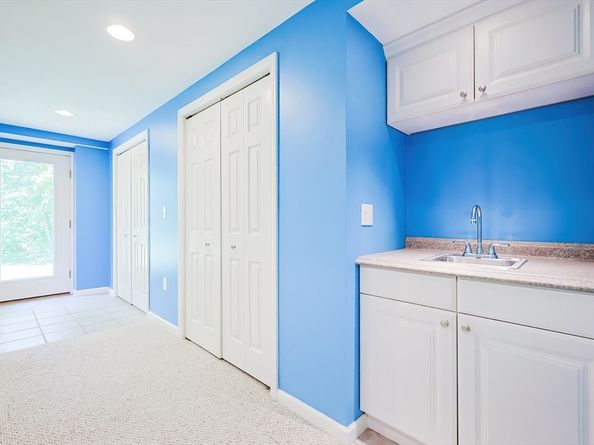 10 Prospect St, Upton MA 01568