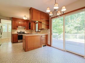10 Prospect St, Upton MA 01568