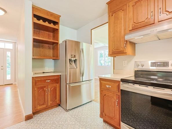 10 Prospect St, Upton MA 01568