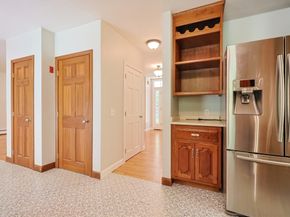 10 Prospect St, Upton MA 01568