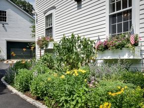 178 Dedham Street, Dover MA 02030