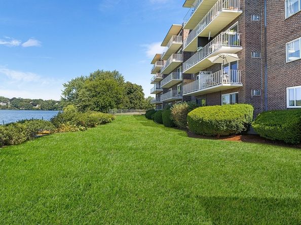 34 Hamilton Rd 302, Arlington MA 02474