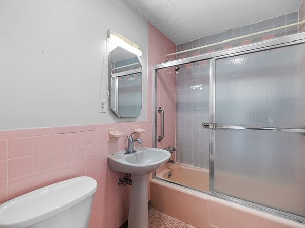 34 Hamilton Rd 302, Arlington MA 02474