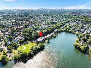 34 Hamilton Rd 302, Arlington MA 02474