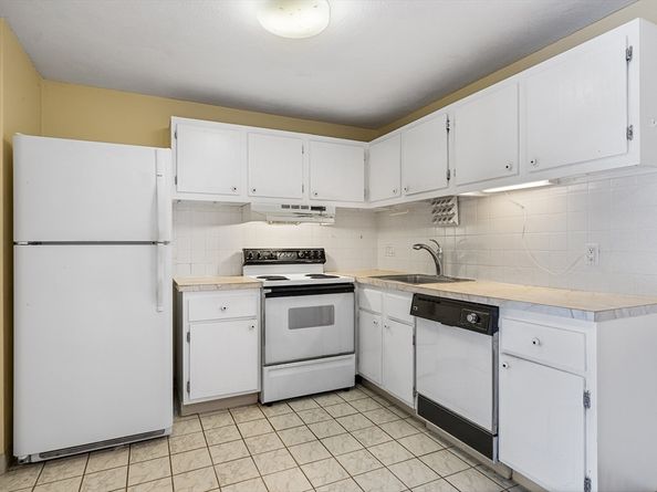 34 Hamilton Rd 302, Arlington MA 02474