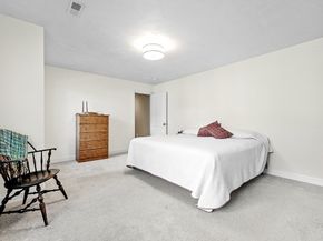 70 Jordan Rd, Holden MA 01520