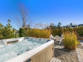 2 Curtis Farm Rd, Norwell MA 02061