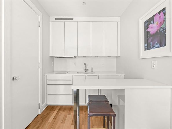 500 Atlantic Avenue 14T, Boston MA 02210