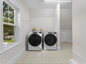 51 Bourne St 51, Newton MA 02466