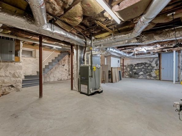 51 Bourne St 51, Newton MA 02466