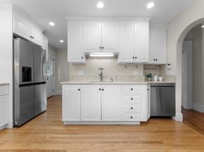 51 Bourne St 51, Newton MA 02466