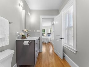 51 Bourne St 51, Newton MA 02466