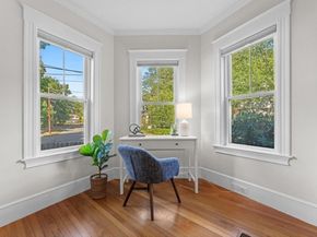 51 Bourne St 51, Newton MA 02466