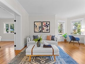51 Bourne St 51, Newton MA 02466