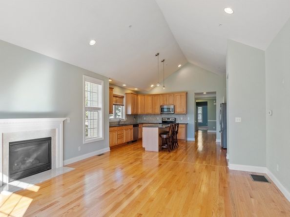 13 Wilshire Way 13, Marlborough MA 01752
