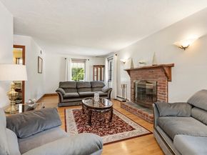 18 Laurel Park, Holbrook MA 02343