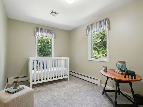 7 Bonnie Ln, Kingston MA 02364